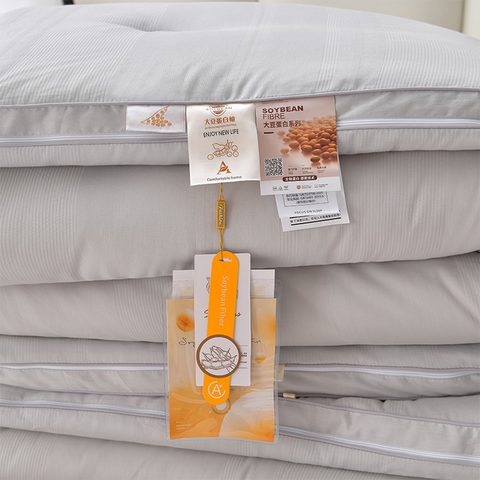 91家纺网 家纺一手货源 找家纺 小牛席业 2025新款全棉小提花大豆立体二合一子母被系列 全棉小提花立体二合一子母被-提花灰色