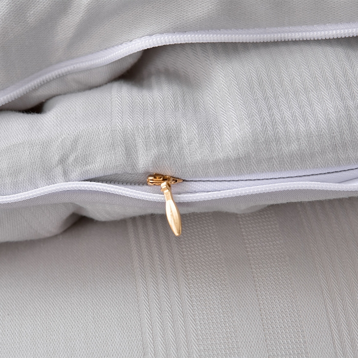 91家纺网 家纺一手货源 找家纺 小牛席业 2025新款全棉小提花大豆立体二合一子母被系列 全棉小提花立体二合一子母被-提花灰色