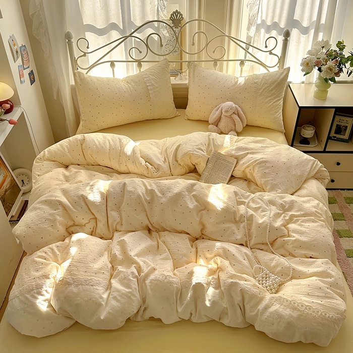 91家纺网 家纺一手货源 找家纺 思诺羽床笠 2025新款A类法式小清新皱皱纱花边蕾丝水洗棉床上四件套宿舍床笠三件套 奶油波点