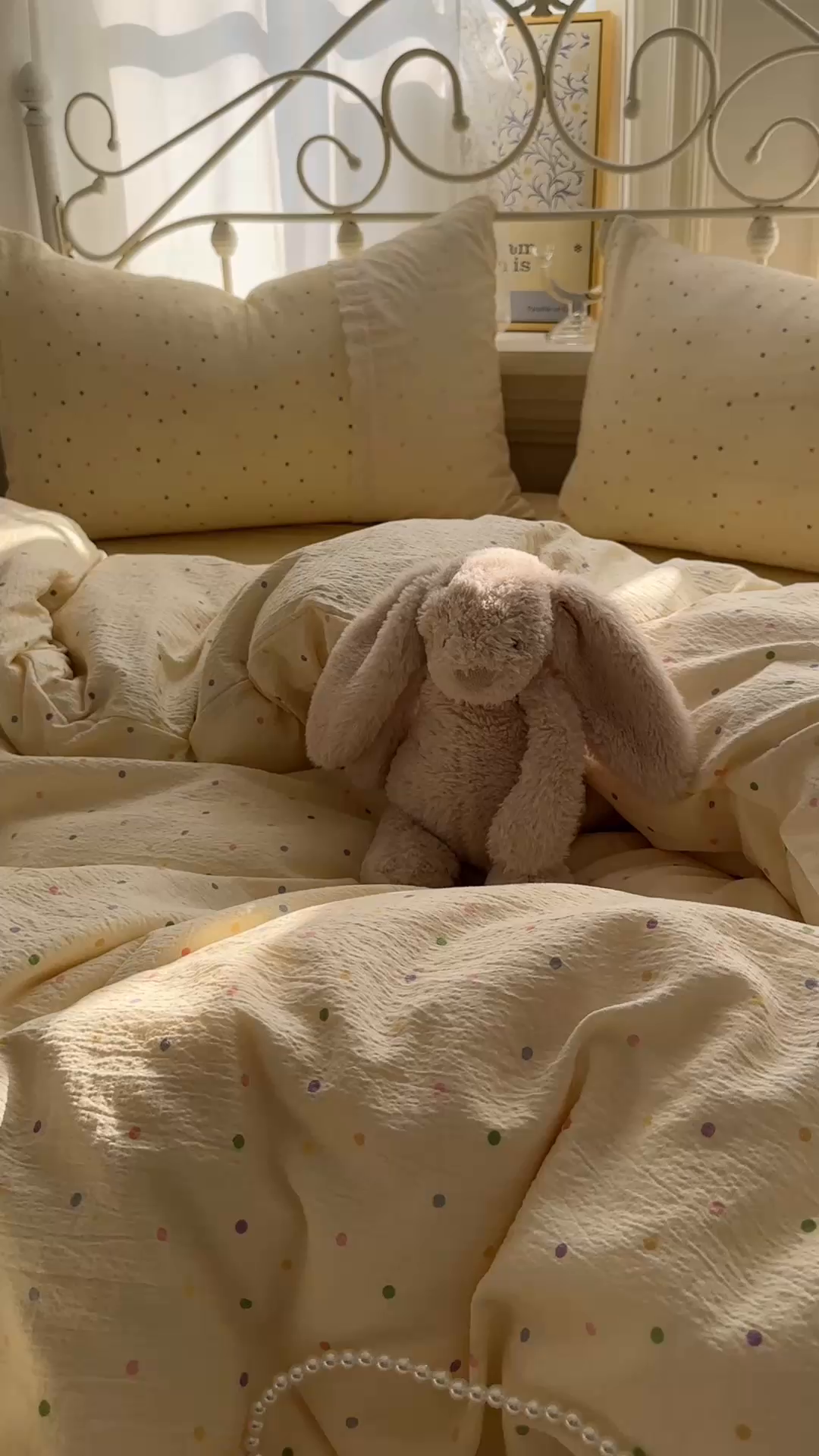 91家纺网 家纺一手货源 找家纺 思诺羽床笠 2025新款A类法式小清新皱皱纱花边蕾丝水洗棉床上四件套宿舍床笠三件套 奶油波点