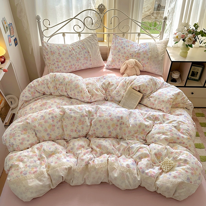 91家纺网 家纺一手货源 找家纺 思诺羽床笠 2025新款A类法式小清新皱皱纱花边蕾丝水洗棉床上四件套宿舍床笠三件套 繁花千朵