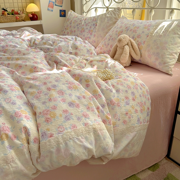 91家纺网 家纺一手货源 找家纺 思诺羽床笠 2025新款A类法式小清新皱皱纱花边蕾丝水洗棉床上四件套宿舍床笠三件套 繁花千朵