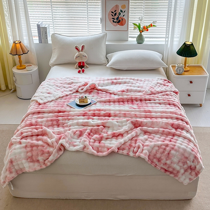 91家纺网 家纺一手货源 找家纺 （总）悦织湾家纺 2025新款炫彩仿兔毛绒泡泡绒牛奶绒法兰绒毛毯休闲毯沙发盖毯跨境外贸出口专供