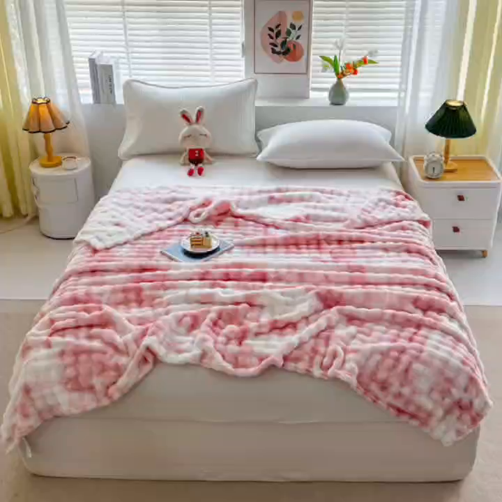 91家纺网 家纺一手货源 找家纺 （总）悦织湾家纺 2025新款炫彩仿兔毛绒泡泡绒牛奶绒法兰绒毛毯休闲毯沙发盖毯跨境外贸出口专供