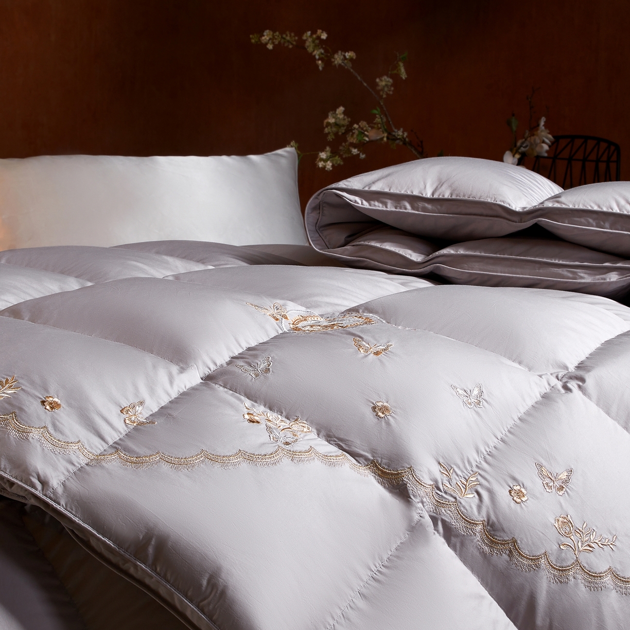 91家纺网 家纺一手货源 找家纺 织梦人羽绒工厂店2025新款羽绒被壳 蝶羽-灰