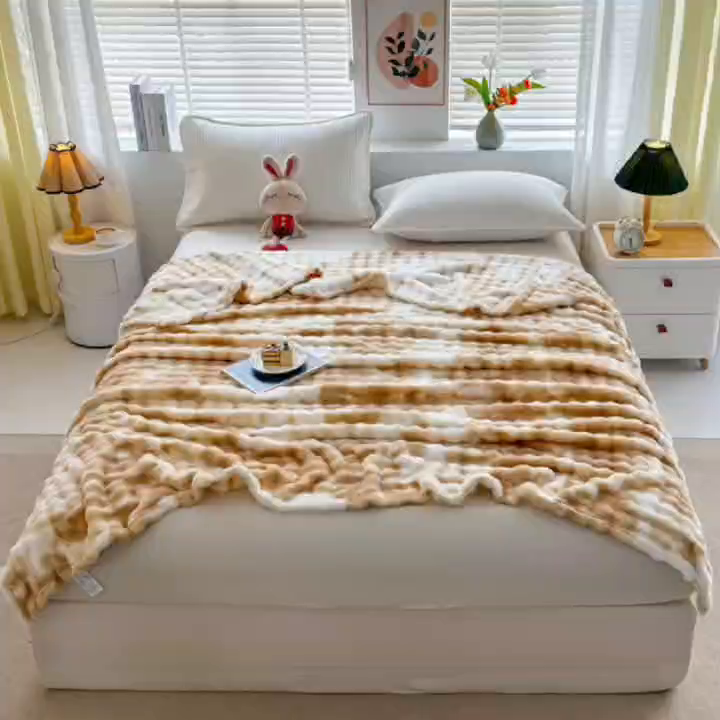 91家纺网 家纺一手货源 找家纺 悦织湾家纺 2025新款炫彩仿兔毛绒泡泡绒牛奶绒法兰绒毛毯休闲毯沙发盖毯跨境外贸出口专供 炫彩咖