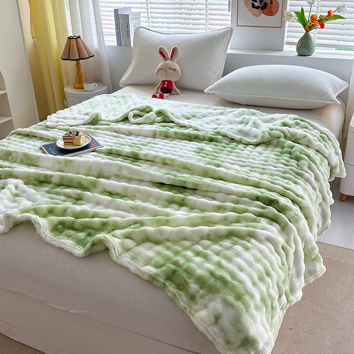 91家纺网 家纺一手货源 找家纺 悦织湾家纺 2025新款炫彩仿兔毛绒泡泡绒牛奶绒法兰绒毛毯休闲毯沙发盖毯跨境外贸出口专供 炫彩绿