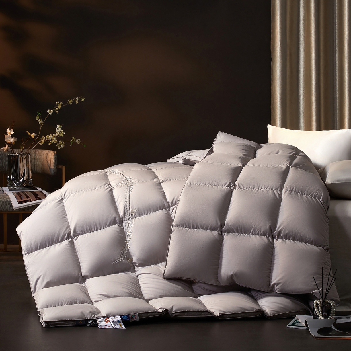 91家纺网 家纺一手货源 找家纺 织梦人羽绒工厂店2025新款羽绒被壳 蝶韵-灰