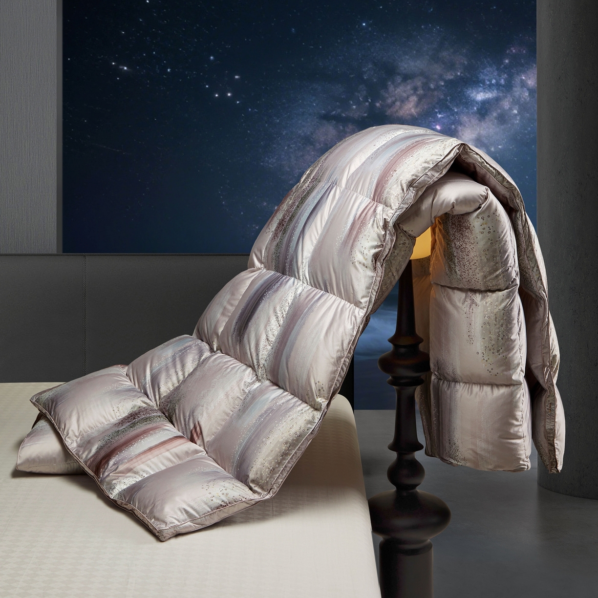 91家纺网 家纺一手货源 找家纺 织梦人羽绒工厂店2025新款羽绒被壳 莫代尔印花-琥珀之光粉