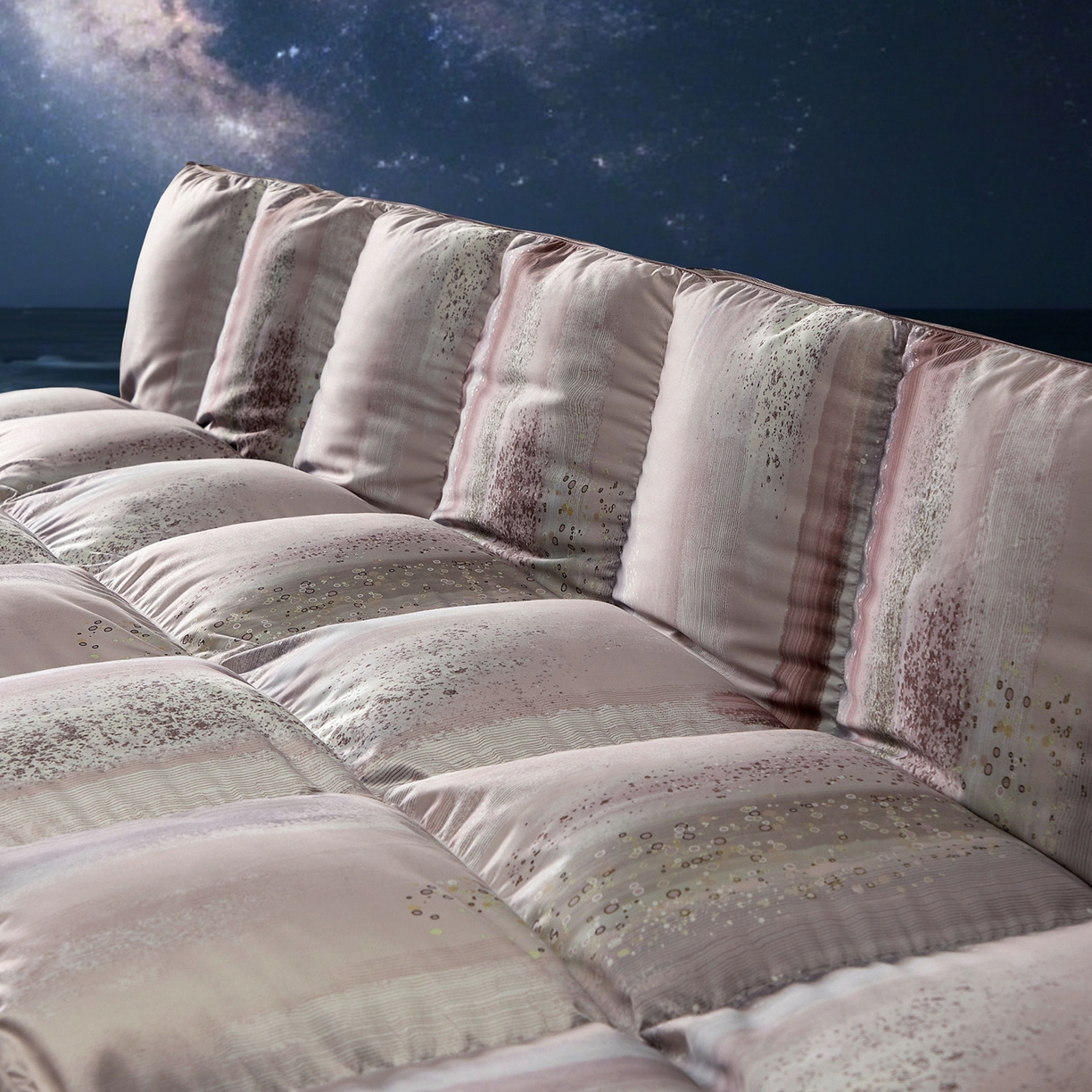 91家纺网 家纺一手货源 找家纺 织梦人羽绒工厂店2025新款羽绒被壳 莫代尔印花-琥珀之光粉