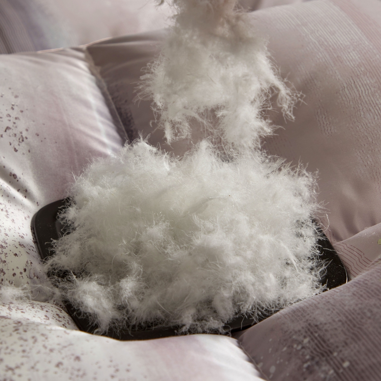 91家纺网 家纺一手货源 找家纺 织梦人羽绒工厂店2025新款羽绒被壳 莫代尔印花-琥珀之光粉