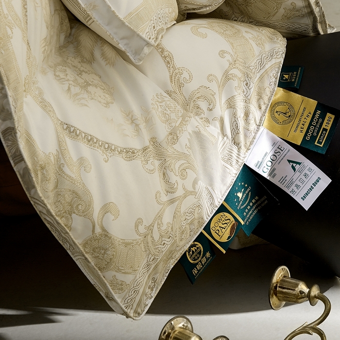 91家纺网 家纺一手货源 找家纺 织梦人羽绒工厂店 2025新款高蓬松羽绒被85鸭绒大牌同款花型 爱丁堡珍珠白