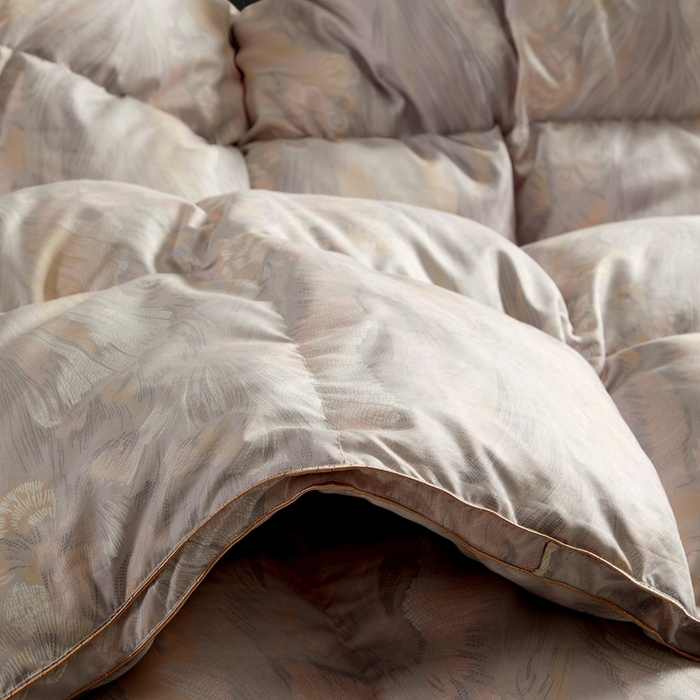 91家纺网 家纺一手货源 找家纺 织梦人羽绒工厂店 2025新款高蓬松羽绒被85鸭绒大牌同款花型 观沧海粉