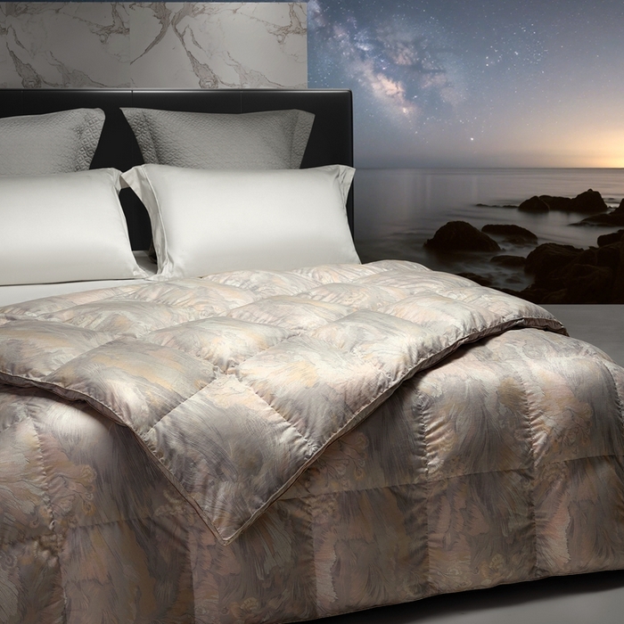 91家纺网 家纺一手货源 找家纺 织梦人羽绒工厂店 2025新款高蓬松羽绒被85鸭绒大牌同款花型 观沧海粉