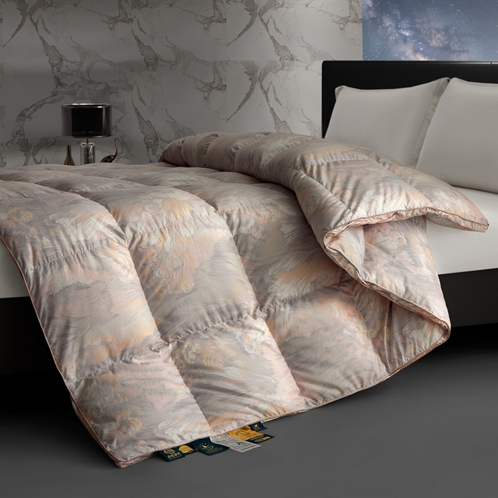 91家纺网 家纺一手货源 找家纺 织梦人羽绒工厂店 2025新款高蓬松羽绒被85鸭绒大牌同款花型 观沧海粉