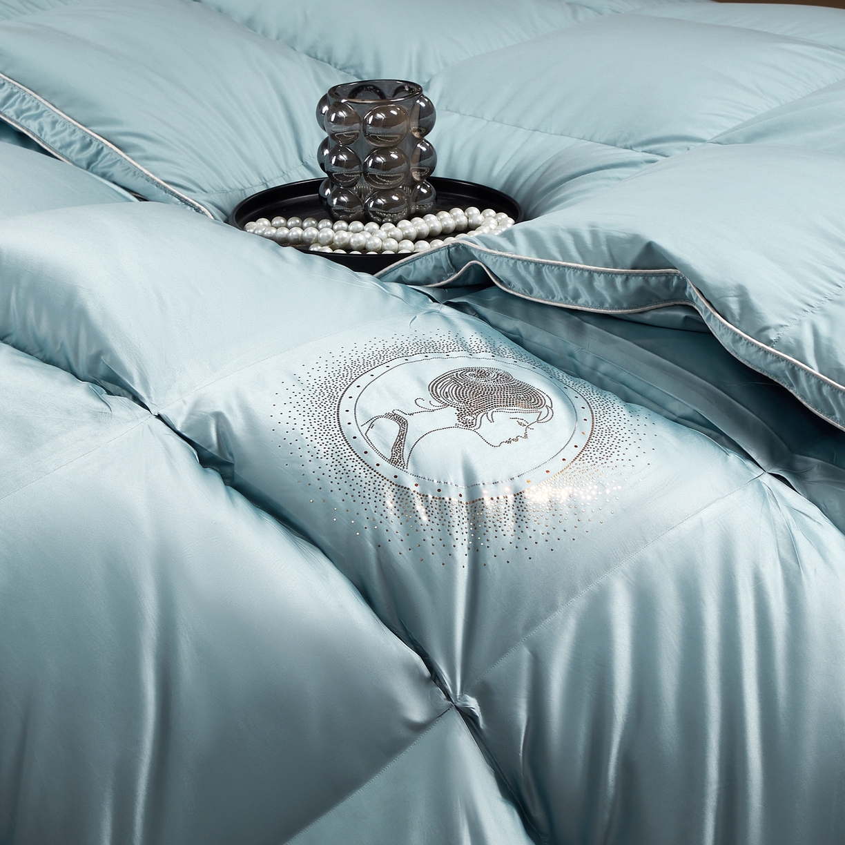 91家纺网 家纺一手货源 找家纺 织梦人羽绒工厂店2025新款羽绒被壳 贵夫人真丝缎-水绿