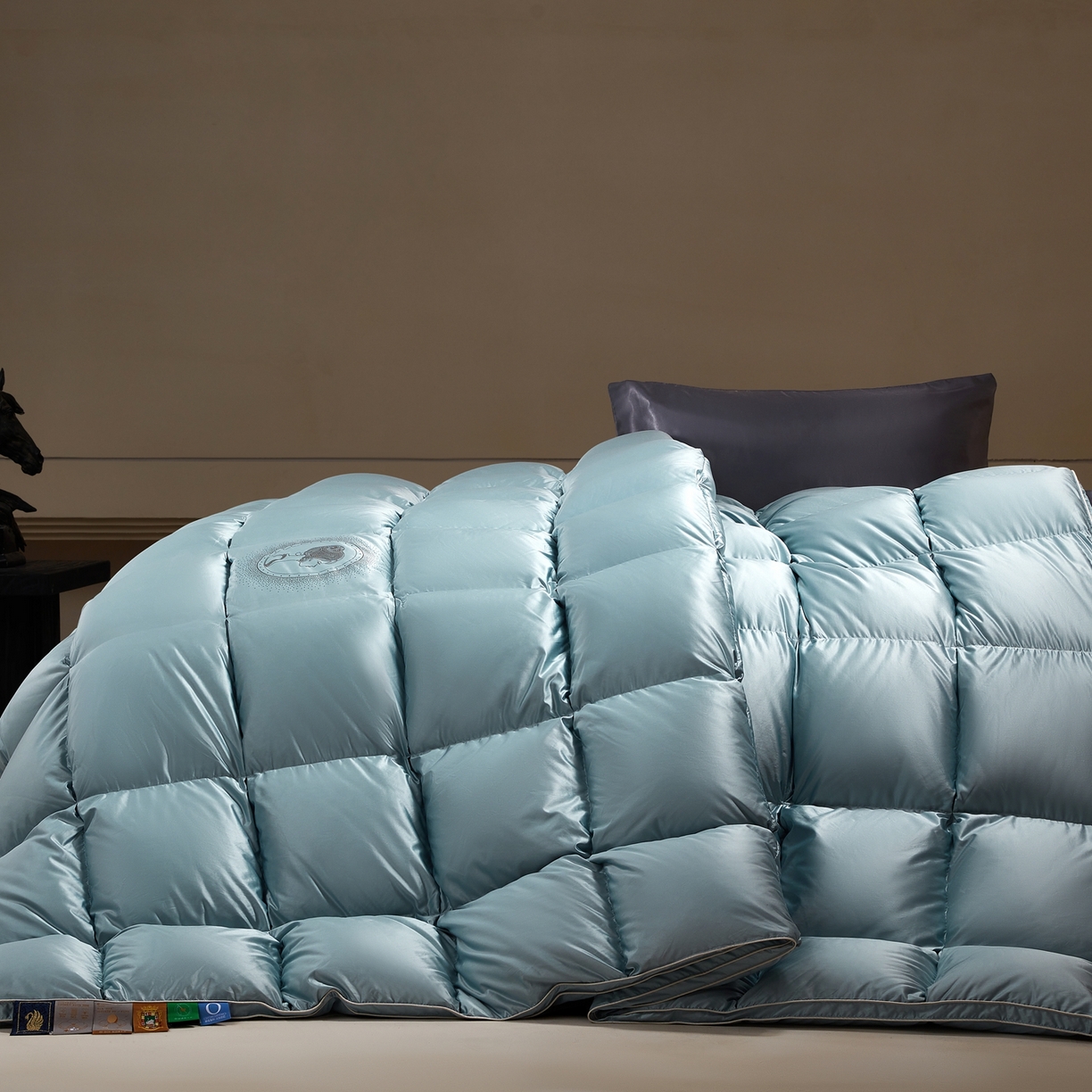 91家纺网 家纺一手货源 找家纺 织梦人羽绒工厂店2025新款羽绒被壳 贵夫人真丝缎-水绿