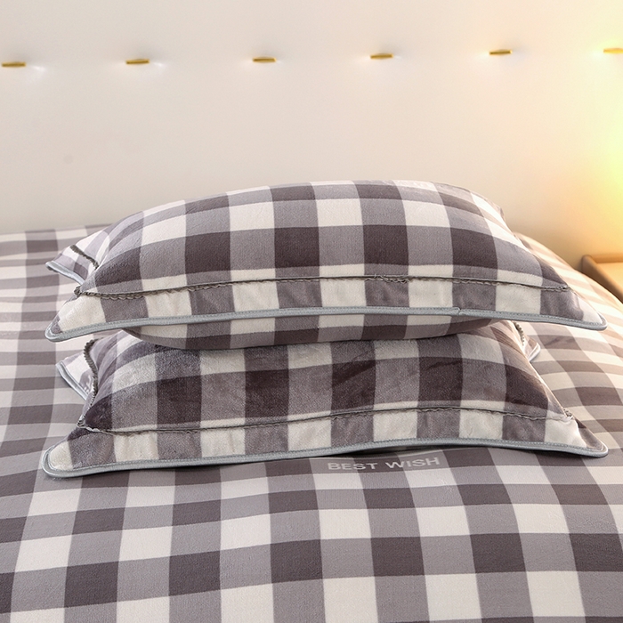 91家纺网 家纺一手货源 找家纺 莱凯家纺 2025新款牛奶绒四件套保暖加厚金貂绒套件 灰小格