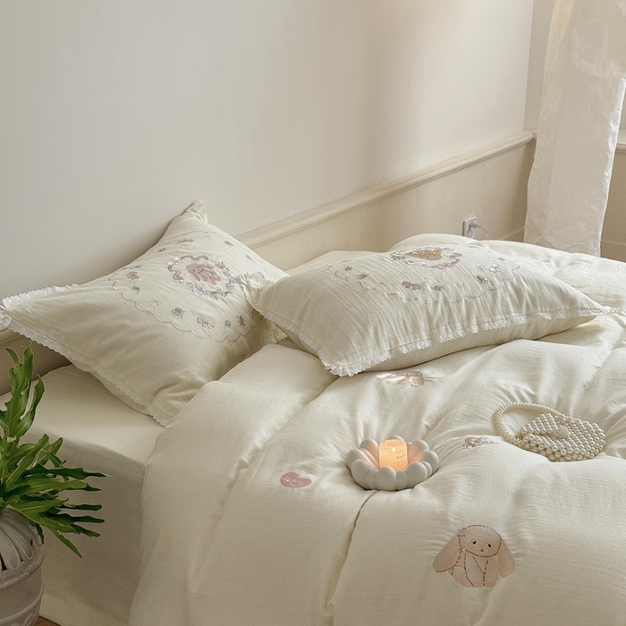 91家纺网 家纺一手货源 找家纺 鹿班家居 2025新款全棉纯棉皱皱纱精密刺绣四件套-糯糯奶泡（标准会员-20元） 糯糯奶泡-白色