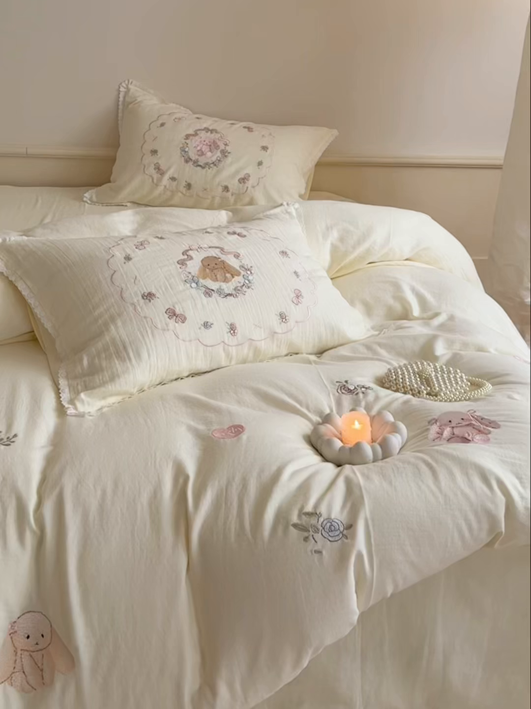 91家纺网 家纺一手货源 找家纺 鹿班家居 2025新款全棉纯棉皱皱纱精密刺绣四件套-糯糯奶泡（标准会员-20元） 糯糯奶泡-白色