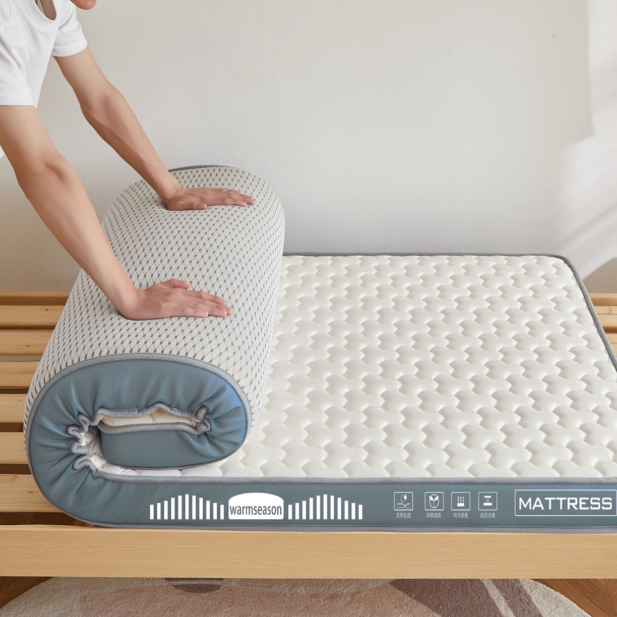 91家纺网 家纺一手货源 找家纺 暖季家纺 暖季家纺 2025新款立体三菱格海绵学生床垫 立体海绵灰-三棱格白