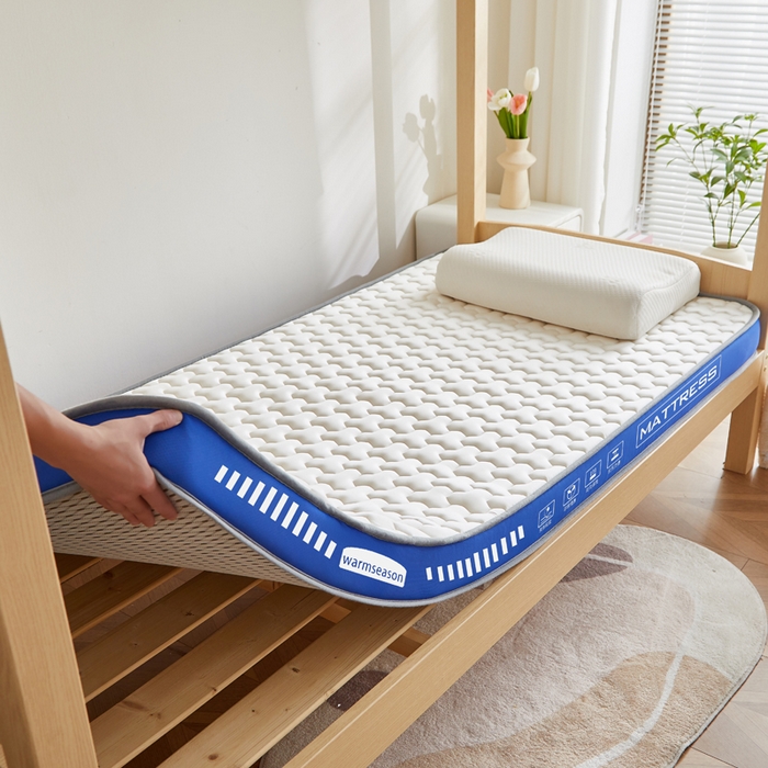 91家纺网 家纺一手货源 找家纺 暖季家纺 暖季家纺 2025新款立体三菱格海绵学生床垫 立体海绵蓝-三棱格白