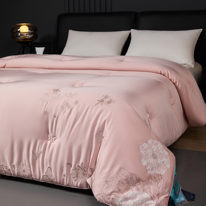 91家纺网 家纺一手货源 找家纺 小牛席业2025新款尚品天丝棉恒温冬被 粉色