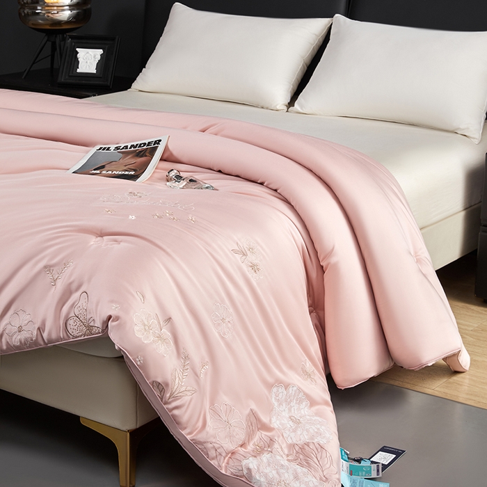 91家纺网 家纺一手货源 找家纺 小牛席业2025新款尚品天丝棉恒温冬被 粉色