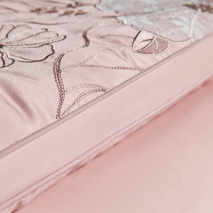 91家纺网 家纺一手货源 找家纺 小牛席业2025新款尚品天丝棉恒温冬被 粉色