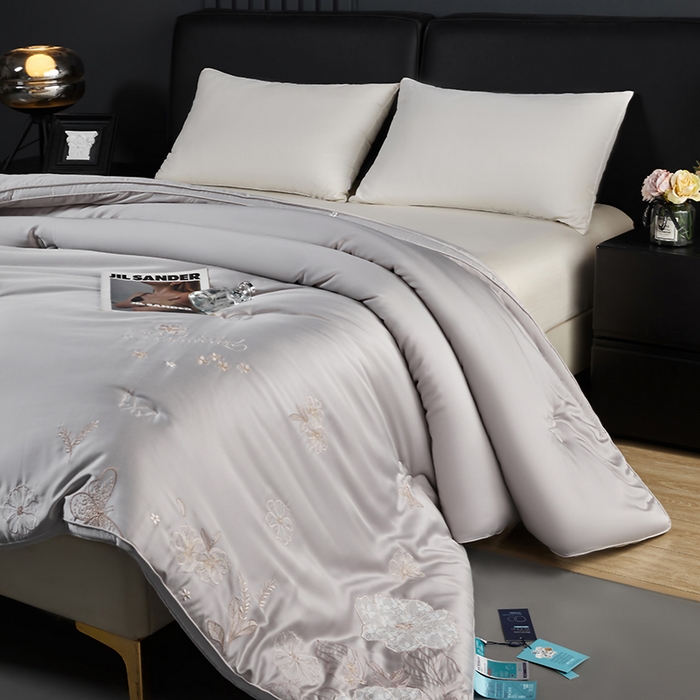 91家纺网 家纺一手货源 找家纺 小牛席业2025新款尚品天丝棉恒温冬被 灰色