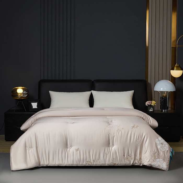 91家纺网 家纺一手货源 找家纺 小牛席业2025新款尚品天丝棉恒温冬被 玉色