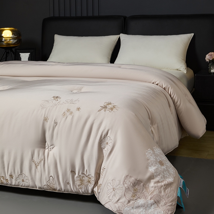 91家纺网 家纺一手货源 找家纺 小牛席业2025新款尚品天丝棉恒温冬被 玉色