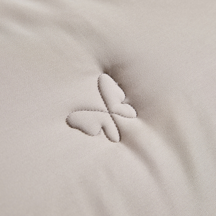 91家纺网 家纺一手货源 找家纺 小牛席业2025新款尚品天丝棉恒温冬被 玉色