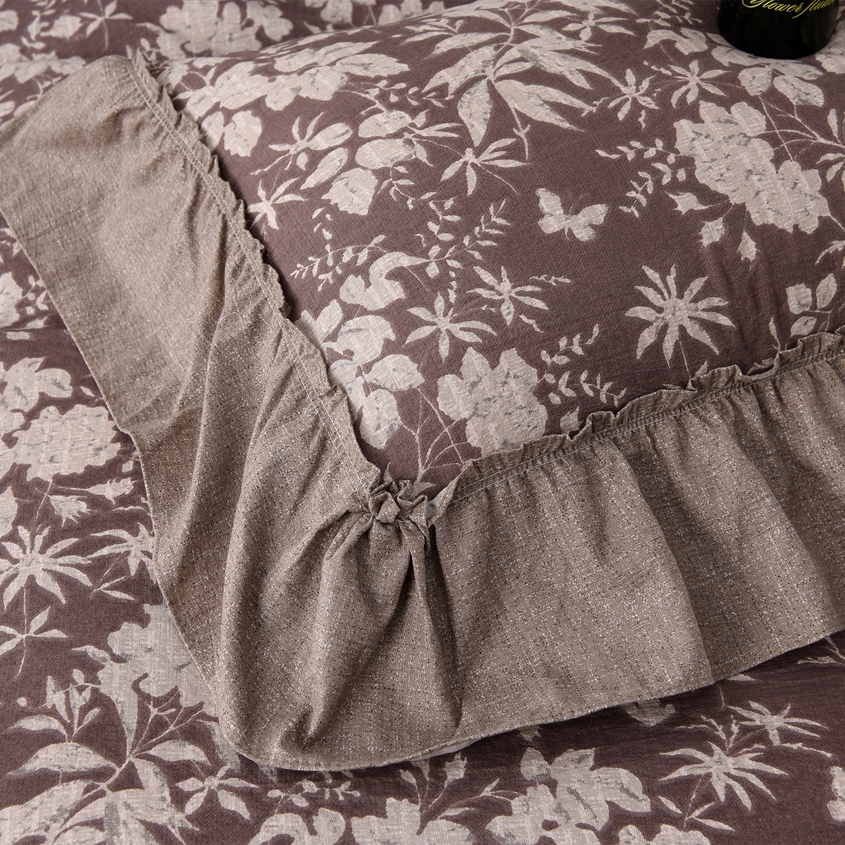 91家纺网 家纺一手货源 找家纺 赛丽雅 2025秋冬新款加厚130克高克重中古复古风磨毛四件套 枫林晚