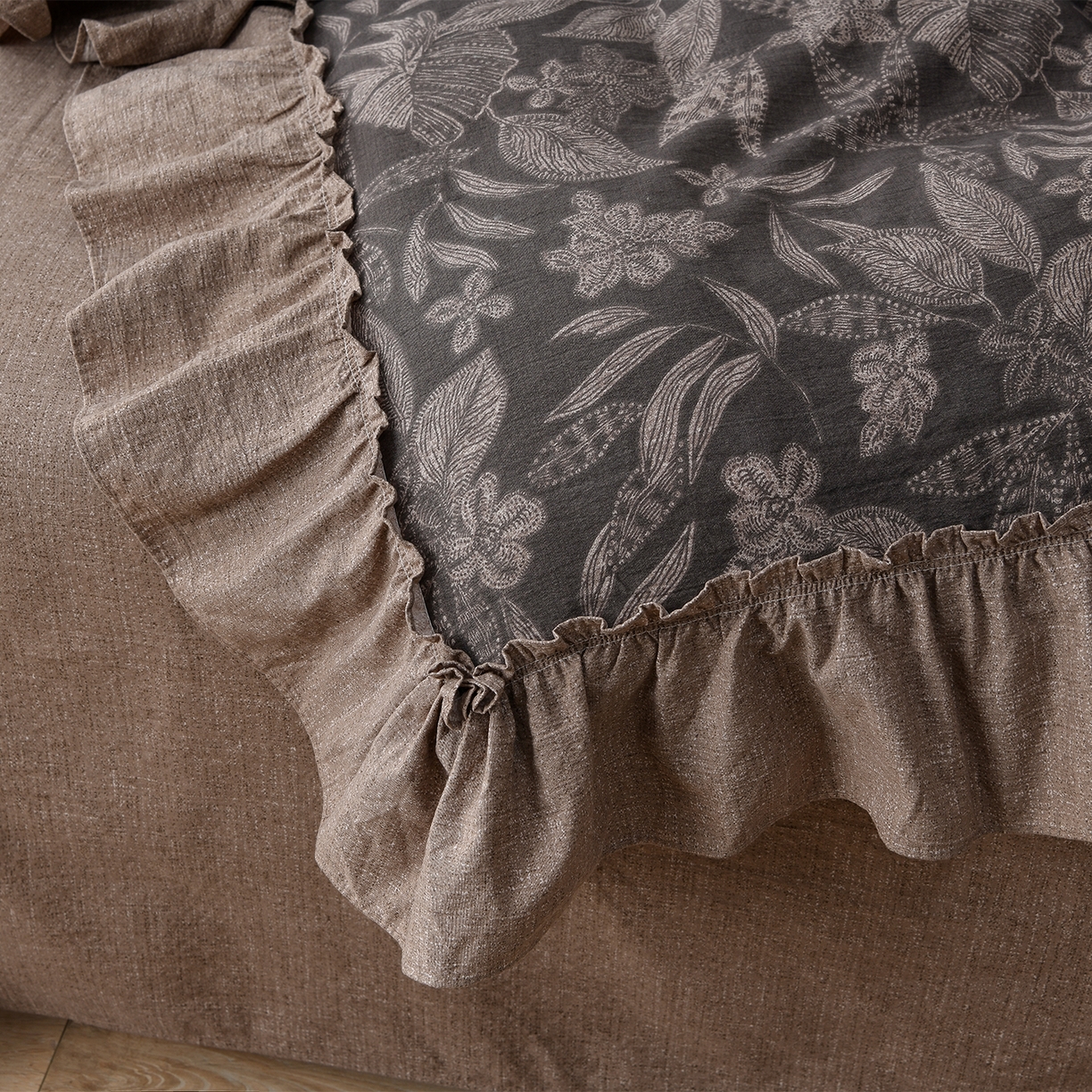 91家纺网 家纺一手货源 找家纺 赛丽雅 2025秋冬新款加厚130克高克重中古复古风磨毛四件套 佩利斯