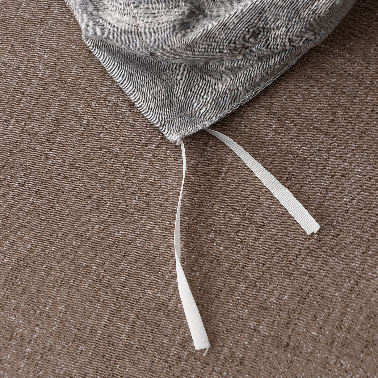 91家纺网 家纺一手货源 找家纺 赛丽雅 2025秋冬新款加厚130克高克重中古复古风磨毛四件套 佩利斯