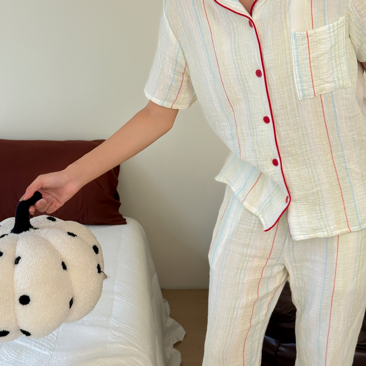 91家纺网 家纺一手货源 找家纺 山舍家居 2025新款全棉纯棉色织双层纱家居服 香草冰淇淋