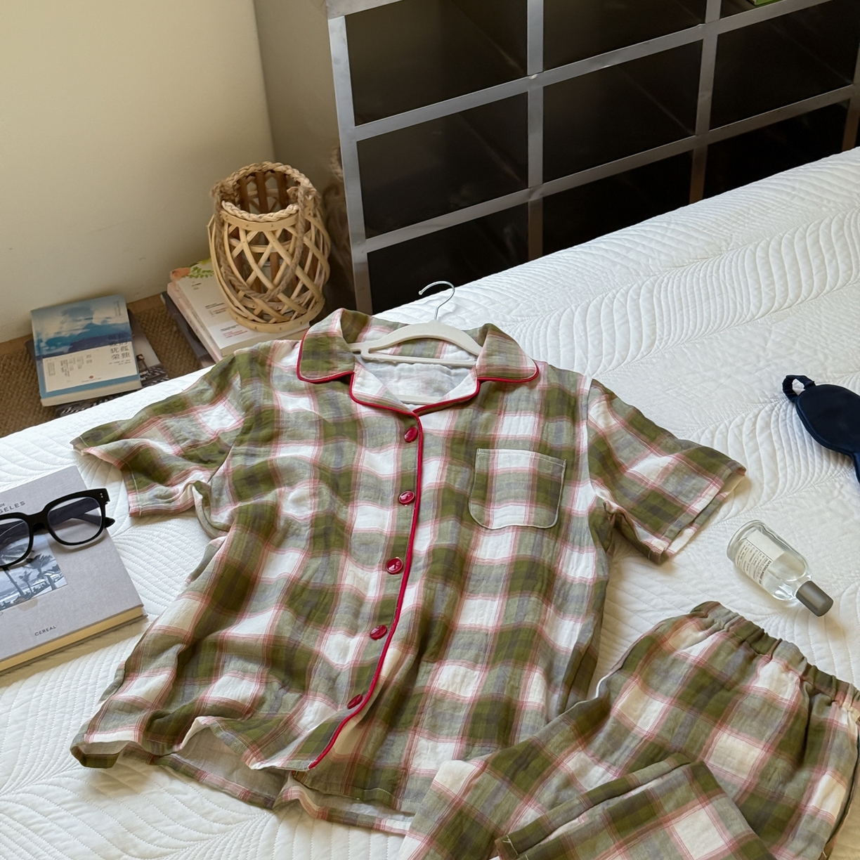 91家纺网 家纺一手货源 找家纺 山舍家居 2025新款全棉纯棉色织双层纱家居服 沉睡森林