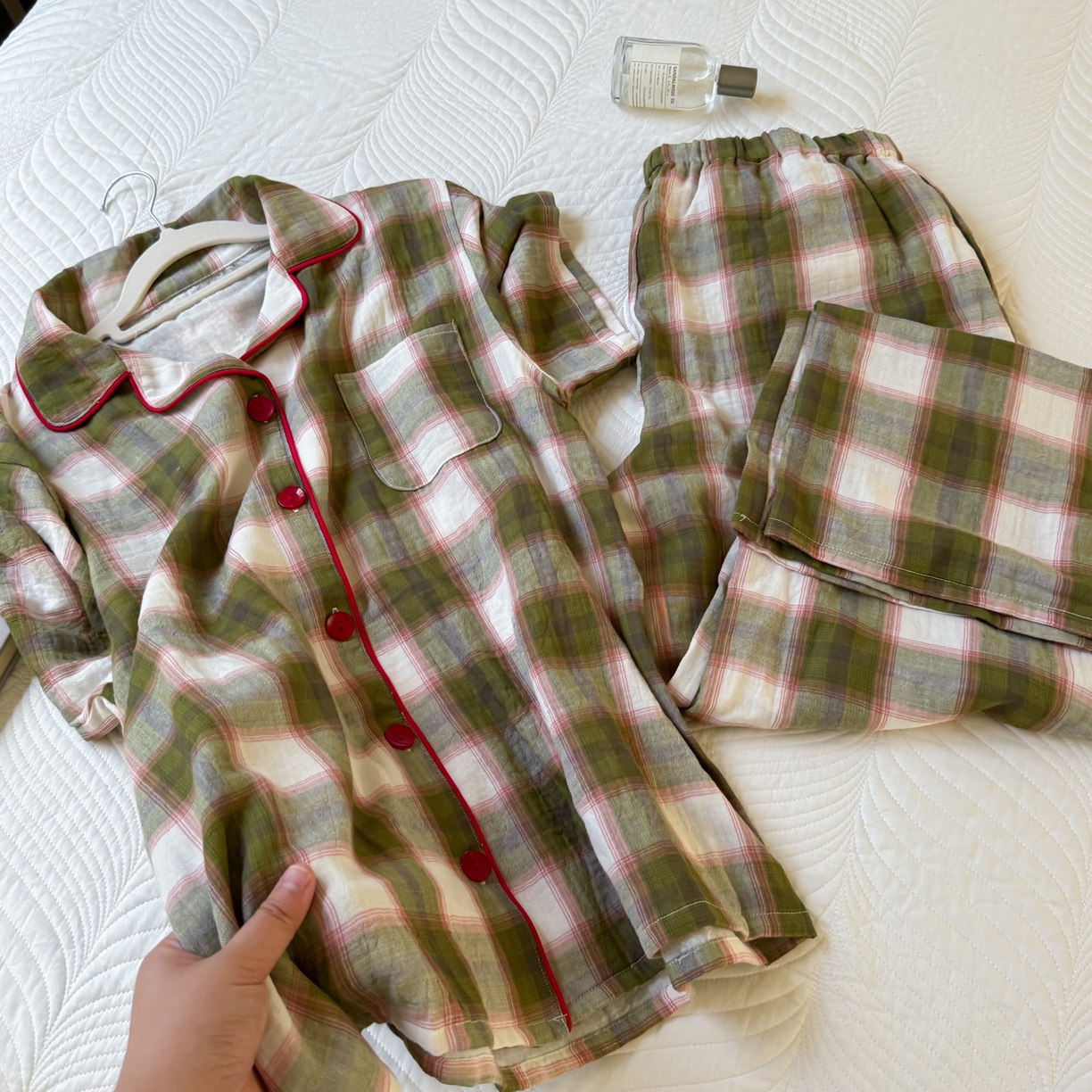 91家纺网 家纺一手货源 找家纺 山舍家居 2025新款全棉纯棉色织双层纱家居服 沉睡森林