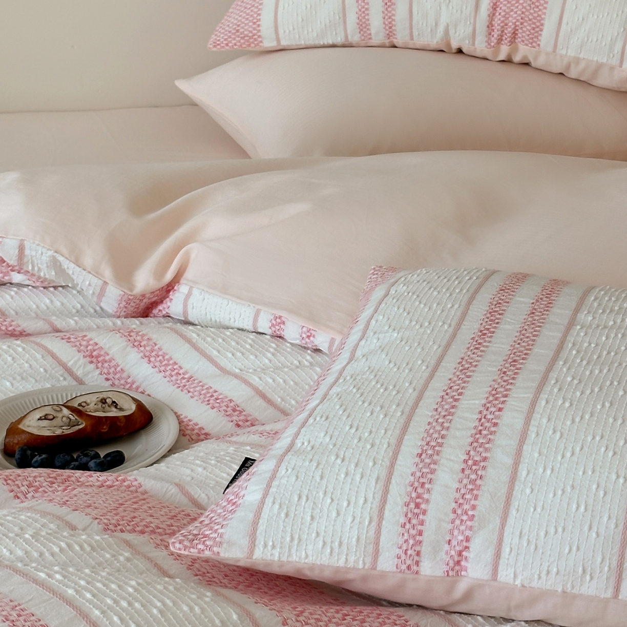 91家纺网 家纺一手货源 找家纺 蜜宿 2025新款全棉纯棉穿线提花四件套-云舒 云舒-粉
