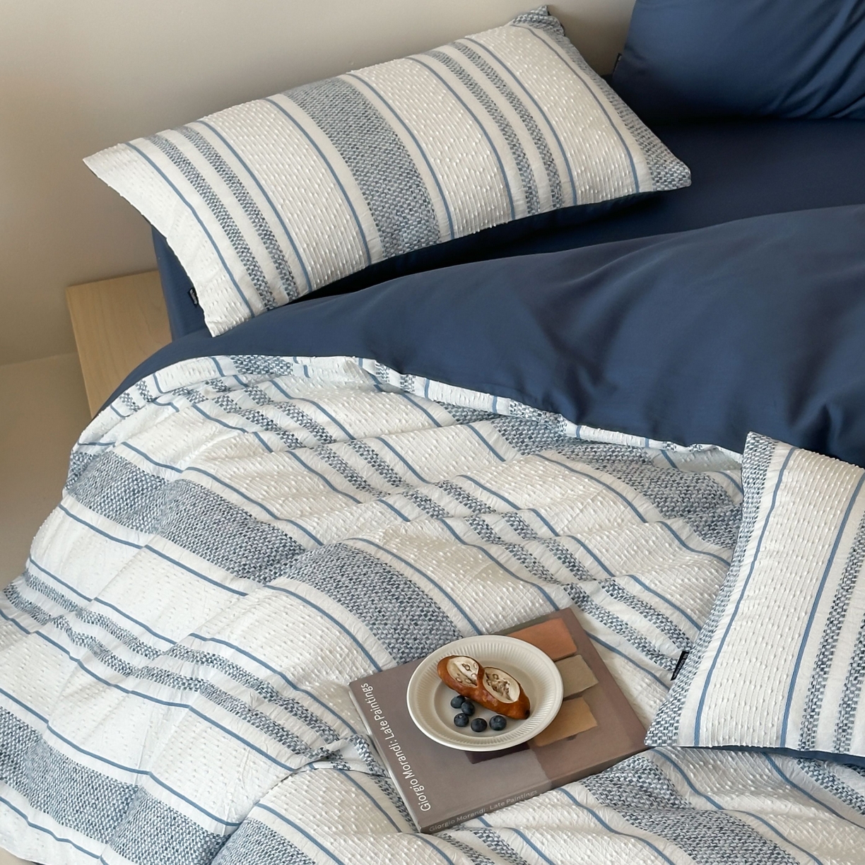 91家纺网 家纺一手货源 找家纺 蜜宿 2025新款全棉纯棉穿线提花四件套-云舒 云舒-蓝