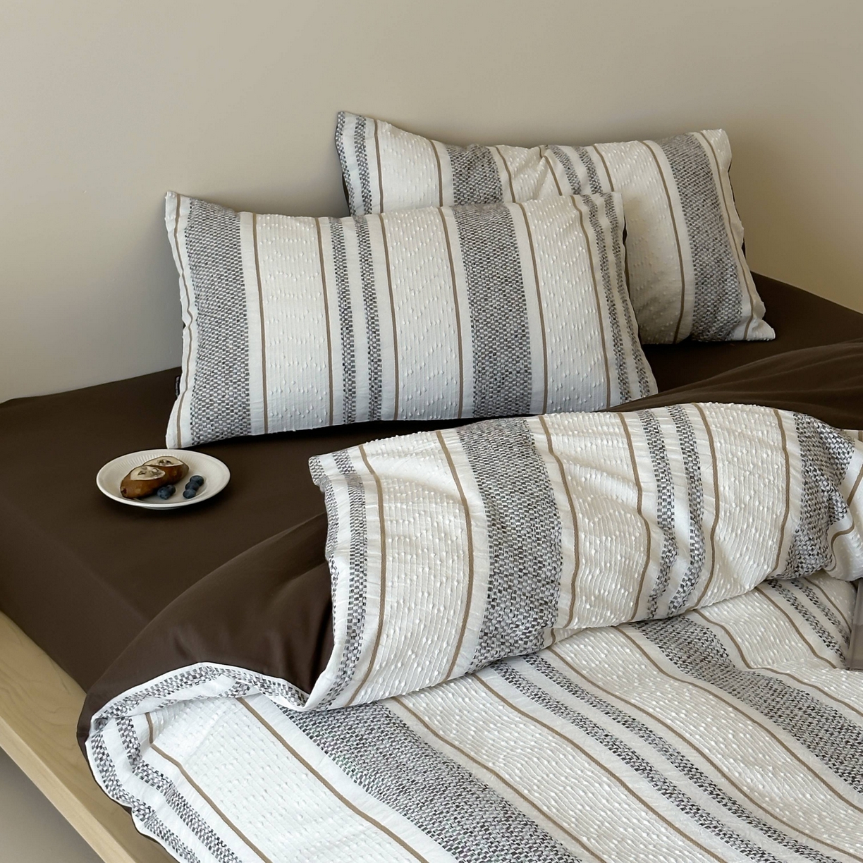 91家纺网 家纺一手货源 找家纺 蜜宿 2025新款全棉纯棉穿线提花四件套-云舒 云舒-咖