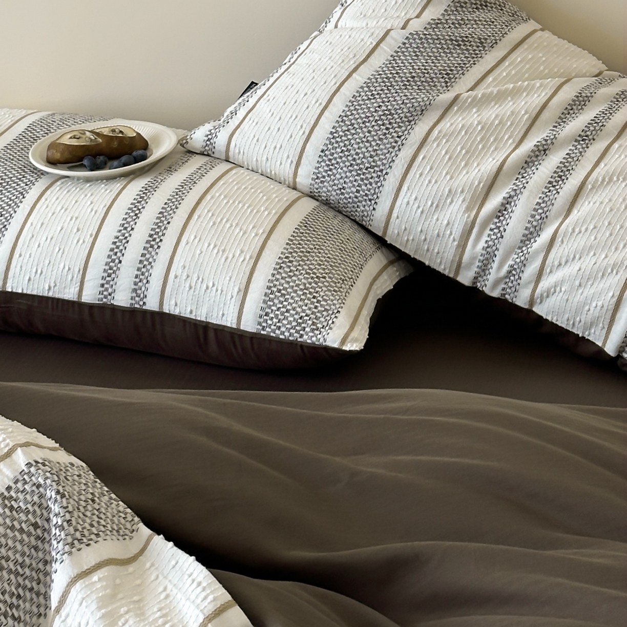 91家纺网 家纺一手货源 找家纺 蜜宿 2025新款全棉纯棉穿线提花四件套-云舒 云舒-咖