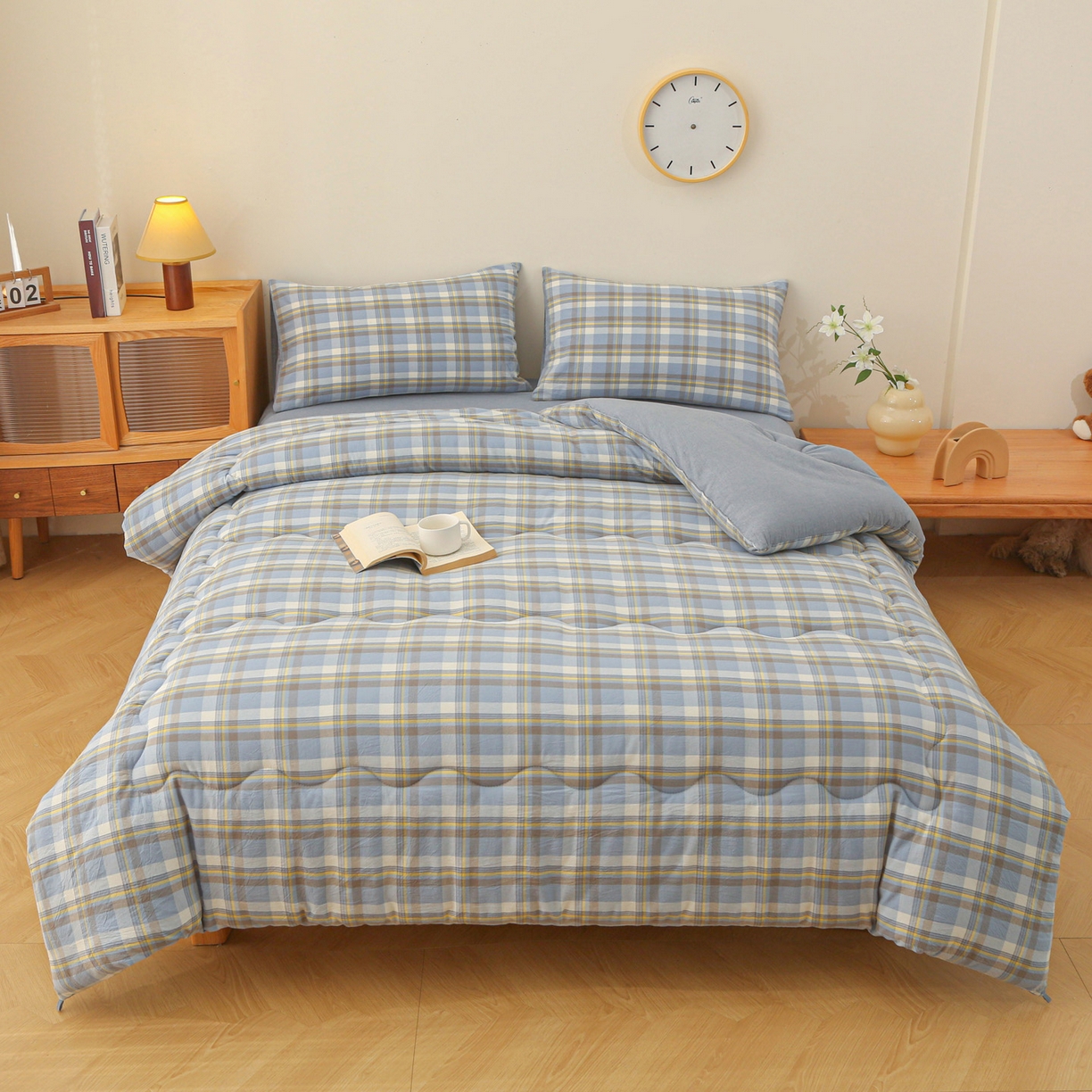 91家纺网 家纺一手货源 找家纺 牛魔王家居 2025新款水洗棉格子冬被春秋被纤维被被子 简兮兰