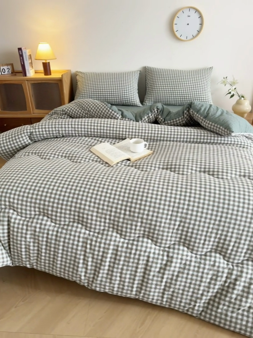 91家纺网 家纺一手货源 找家纺 牛魔王家居 2025新款水洗棉格子冬被春秋被纤维被被子 绿小格