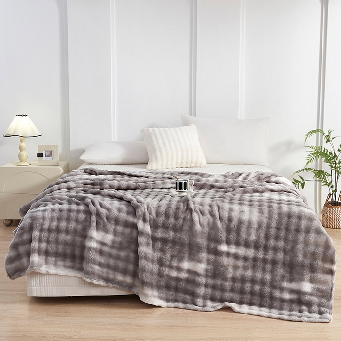 91家纺网 家纺一手货源 找家纺 肖恩毯业 2025新款托斯卡纳兔毛绒炫彩毛毯泡泡绒牛奶绒毯沙发盖毯跨境专供外贸出口可定制尺寸量大可谈 炫彩深灰