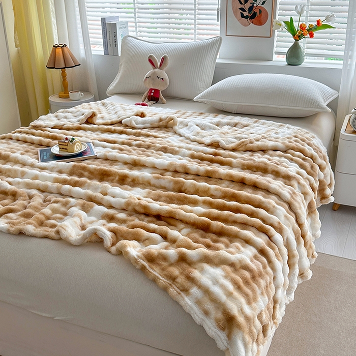 91家纺网 家纺一手货源 找家纺 肖恩毯业 2025新款托斯卡纳兔毛绒炫彩毛毯泡泡绒牛奶绒毯沙发盖毯跨境专供外贸出口可定制尺寸量大可谈 炫彩咖