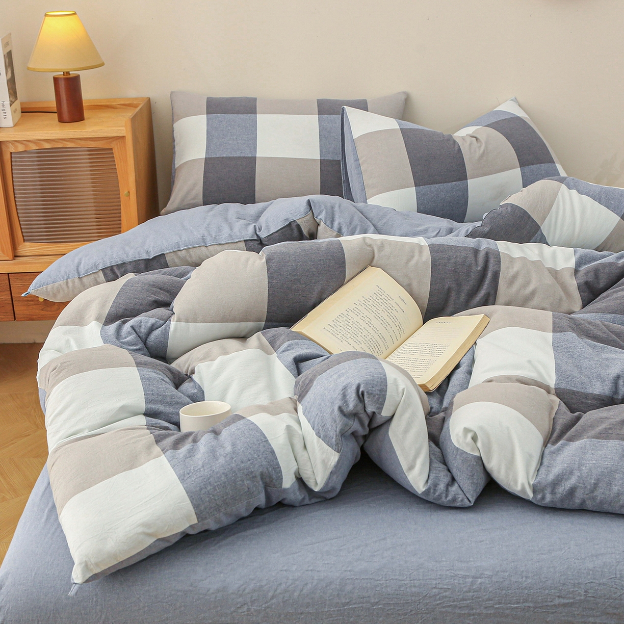 91家纺网 家纺一手货源 找家纺 牛魔王家居 2025新款水洗棉格子冬被春秋被纤维被被子 蓝大格