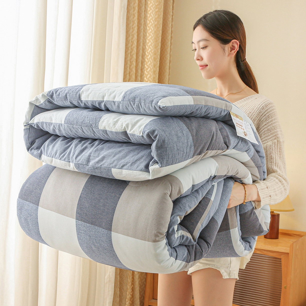 91家纺网 家纺一手货源 找家纺 牛魔王家居 2025新款水洗棉格子冬被春秋被纤维被被子 蓝大格