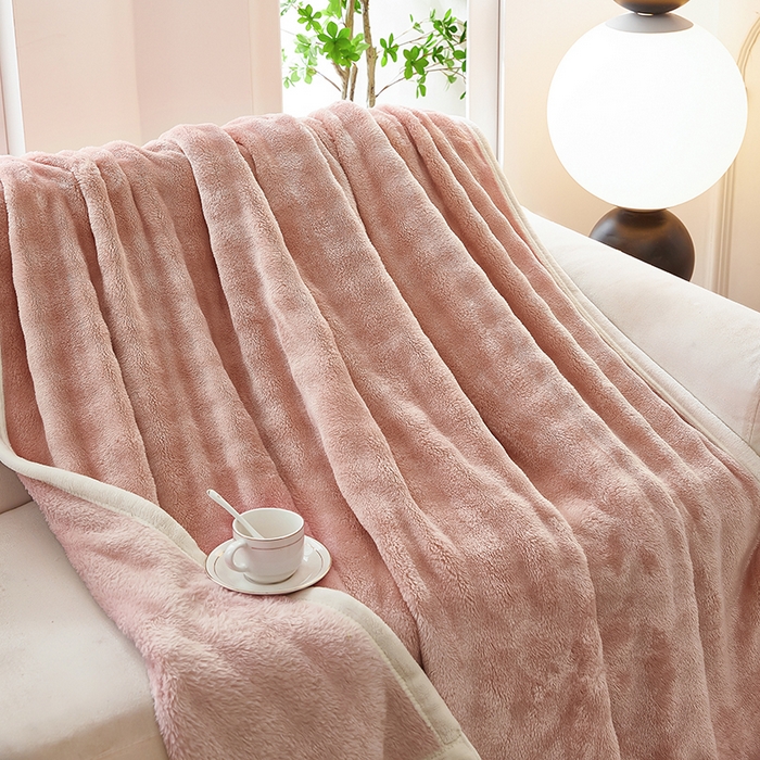 91家纺网 家纺一手货源 找家纺 七里香 2025新款A类跨境外贸托卡斯兔毛绒牛奶绒毛毯泡泡毯多功能盖毯 泡泡毯-粉玉